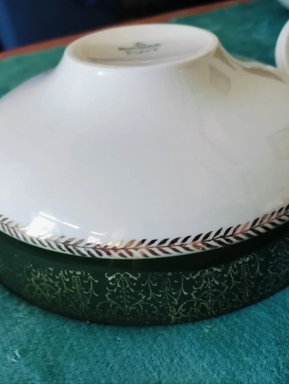 Homer Laughlin Vegetable Tureen Dark Green Gold Filigree Yellow Roses 1952